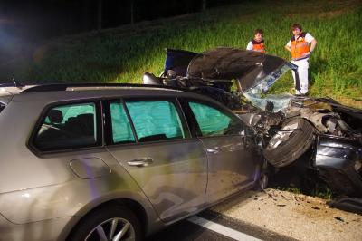 Grafenberg: Kollision zweier Pkw endet toedlich