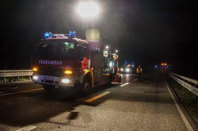 Magstadt: Jaguar kracht in Gegenverkehr - Fahrerin schwer verletzt