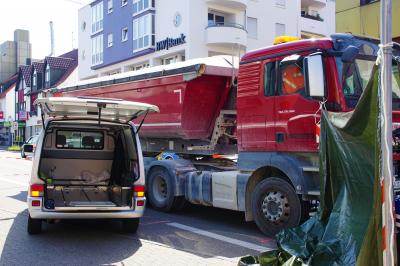 Ostfildern: Fussgaengerin von Lkw toedlich erfasst