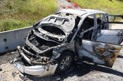 Gruibingen: PKW Vollbrand auf der A8