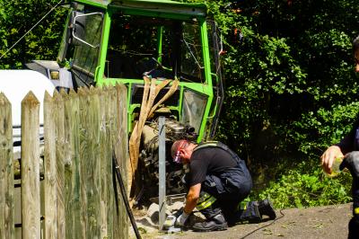 Albershausen: Traktor landet bei Altpapiersammlung im Butzbach
