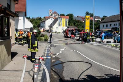 Schwendi: Nicht nur Unkraut, sondern ganzen Carport abgefackelt