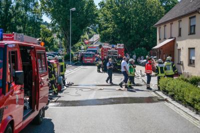 Schwendi: Nicht nur Unkraut, sondern ganzen Carport abgefackelt