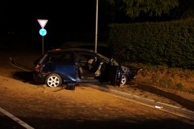 Winnenden: 21- Jaehriger schanzt ueber Kreisverkehr, Lebensgefaehrlich verletzt 