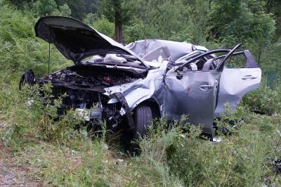 Neuweiler: schwerer Verkehrsunfall mit zwei toedlich Verletzten Personen