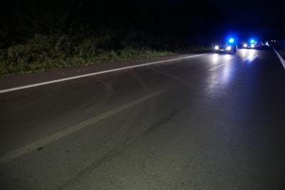 Fellbach/B14: Auto ueberschlaegt sich, zwei verletzte