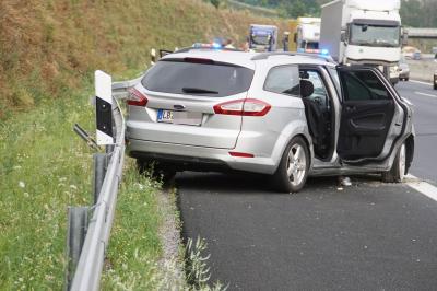Friolzheim: schwerer Vu zwischen Pkw und Lkw- eine Person Verletzt