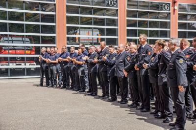 Esslingen: OB Zieger uebergab vier Loeschfahrzeuge an die Feuerwehr Esslingen