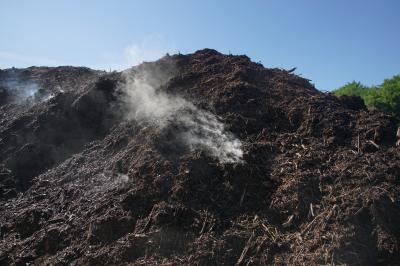 Brand auf Haeckselplatz auf der ehemaligen Kreismuelldeponie Boeblingen