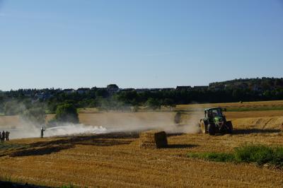 Backnang-Steinbach: Brand einer Ballenpresse 