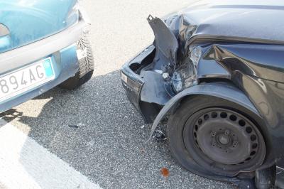 Heimsheim: ein Auffahrunfall mit vier Fahrzeugen fordern mehrere Verletzte