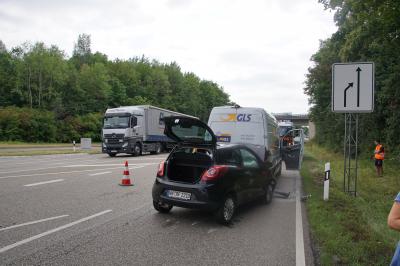 Mundelsheim: Auffahrunfall an Ampel 2 Verletzte Personen 