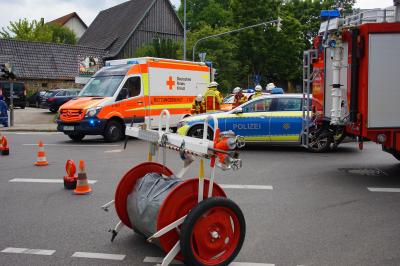 Filderstadt-Sielmingen: Kreuzungscrash fordert zwei Verletzte