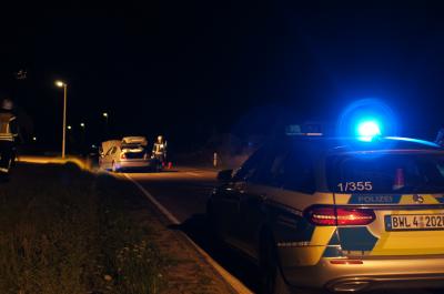 Altdorf: Pkw kommt von der Fahrbahn ab