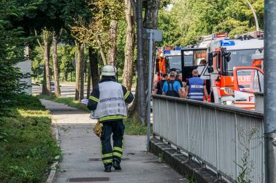 Sindelfingen: Stoffreste entzuenden sich - Feuerwehr rueckt an