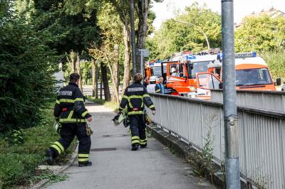 Sindelfingen: Stoffreste entzuenden sich - Feuerwehr rueckt an