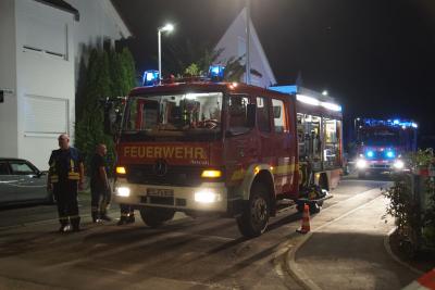 Wendlingen: Oberleitung zwischen zwei Haeusern abgerissen