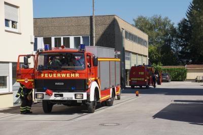 Goeppingen: Mann bei Arbeitsunfall verletzt - Feuerwehr rettet Arbeiter aus Betongmischer