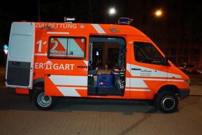 Stuttgart-Mitte: Baukran stuerzt gegen Gebaeude