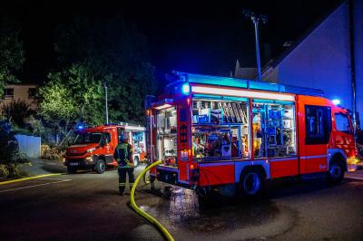 Schwaebisch Gmuend-Rechberg: Wohnungsvollbrand loest Grosseinsatz aus â€“ Rettungskraefte aus dem Kreis Goeppingen zur Unterstuetzung