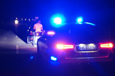 Grossbettlingen: Defekter Reifen nach Bordsteintreffer loest Feuerwehreinsatz aus