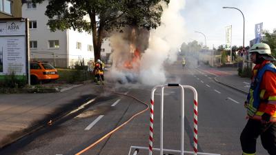 Backnang: Fahrzeugbrand waehrend dem Feuerwehrfest 