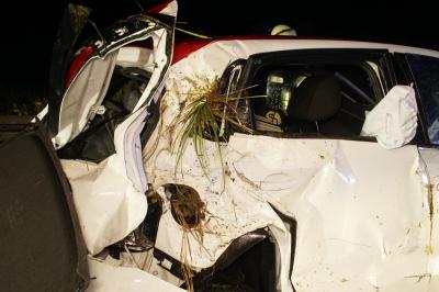 Wurmberg: Pkw kommt auf Aquaplaning von Fahrbahn ab und landet im Graben - eine Person Verletzt