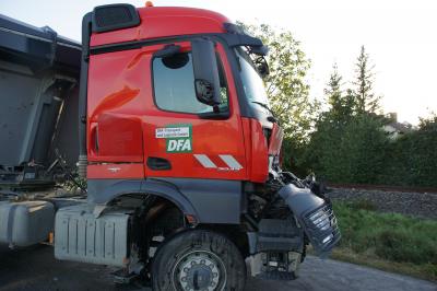 Dettingen Teck: Auffahrunfall mit mehreren Fahrzeugen - 1 schwerstverletzter