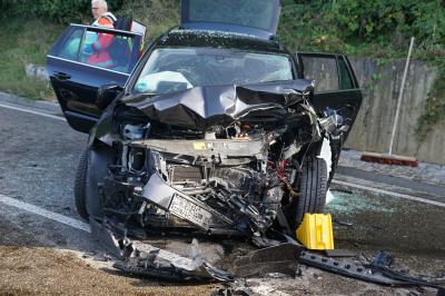 Kirchheim Teck: Frontalzusammenstoss auf der Plochingersteige - 4 Verletzte
