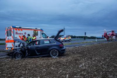 Gaeufelden-Oeschelbronn:Mehrere Verletzte nach Frontalchrash - Rettungshubschrauber im Einsatz
