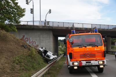 Uhingen: Betrunkener Autofahrer verursacht Unfall und wird schwer verletzt