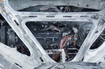 Niefern: auf der A8 kam es zu einem Pkw Vollbrand