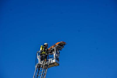 Baltmannsweiler-Hohengehren: Einsatzkraefte ueben am Hochhaus