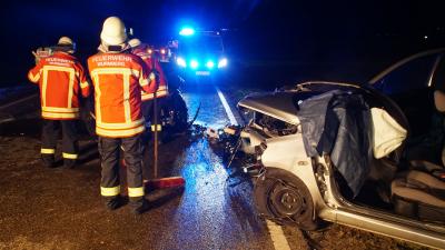 Wurmberg: Frontalzusammenstoss zweier Pkw fordert zwei Verletzte, darunter eine schwer Verletzte Person