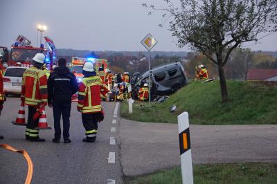 Erligheim: Frontalzusammenstoss 2 er PKWÂ´s, 3 Schwerverletzte 