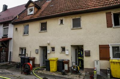 Alfdorf: Brandstiftung- Bewohner zuendet Sofa in Wohnheim an und loest Grosseinsatz aus