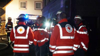 Maulbronn: Dachstuhl einer Schreinerei steht in Brand