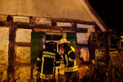 Vaihingen- Riet: Ausgedehnter Zimmerbrand, 2 Vermisste Personen 