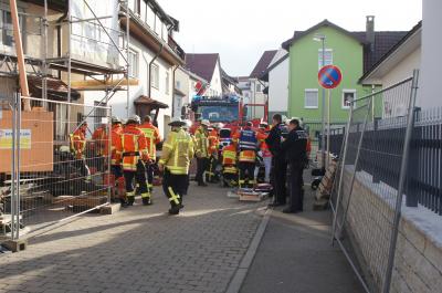 Neuffen: Mann nach Einsturz von Wand verschuettet