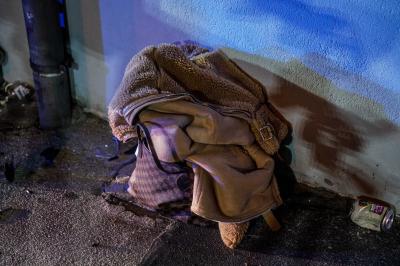 Esslingen: Innerorts ueberholt und an Hauswand gelandet - 2 Verletzte