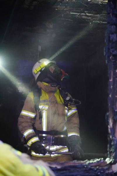 Neckartenzlingen: Wohnungsbrand in Mehrfamilienhaus