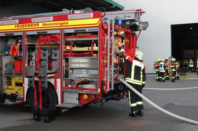 Eberdingen-Hochdorf: Brand in einem Firmengebaeude 