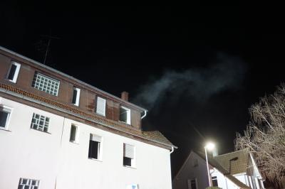 Uhingen: Brand in Mehrfamilienhaus - 1 Verletzte Person