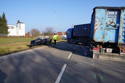 Mainhardt: Schwerer Verkehrsunfall - Zusammenstoss zwischen PKW und LKW