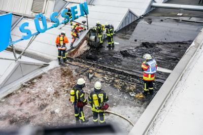 Suessen: Brand im Dachstuhl einer Firma 