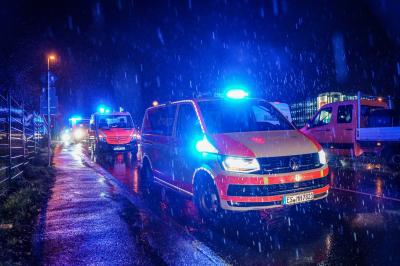 Esslingen: Vorfahrstverletzung fuehrt zu Unfall mit zwei Verletzten