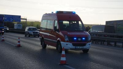 Ludwigsburg: Auffahrunfall zweier Lkw - Gefahrgut ausgelaufen
