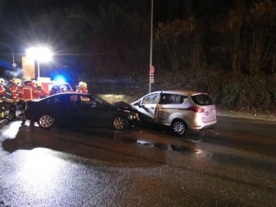 Bad Urach: Schwerer Verkehrsunfall auf der B28