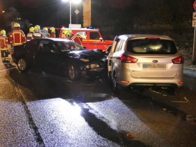 Bad Urach: Schwerer Verkehrsunfall auf der B28