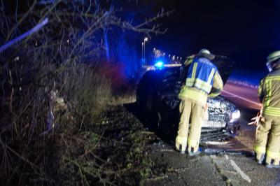 Freiberg-Geisingen: Nach Alkoholfahrt,  mehrfach ueberschlagen, 1 Person verletzt